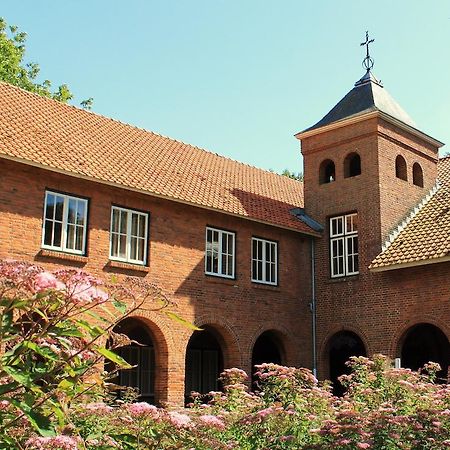 Hotel De Volksabdij Ossendrecht Exteriör bild
