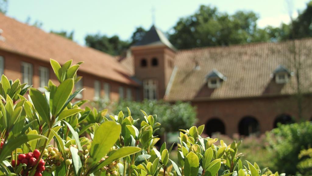Hotel De Volksabdij Ossendrecht Exteriör bild